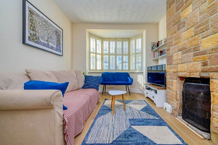 3 Bedroom Terraced House For Sale In Newport Road, Reading, RG1