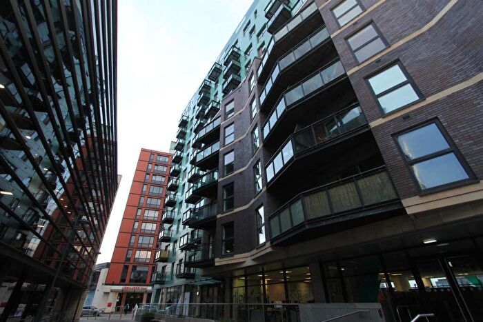 2 Bedroom Flat To Rent In Brewery Wharf, Waterloo Street, LS10