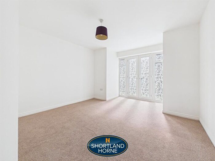 2 Bedroom Apartment For Sale In Signals Drive, Stoke, Coventry, CV3