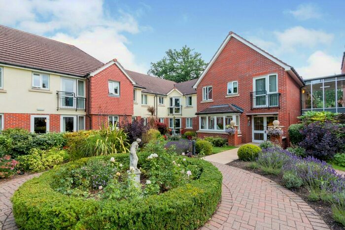 1 Bedroom Apartment To Rent In Wellington Lodge, Camberley, GU15