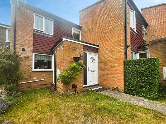 2 Bedroom Terraced House For Sale In Purssell Close, Maidenhead, Berkshire, SL6