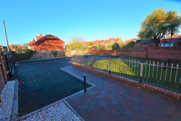 2 Bedroom Apartment To Rent In Victoria Road, Crosby, Liverpool, L23