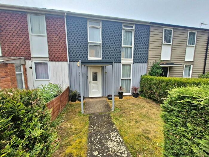 3 Bedroom Terraced House For Sale In The Briars, Briar Hill, Northampton, NN4