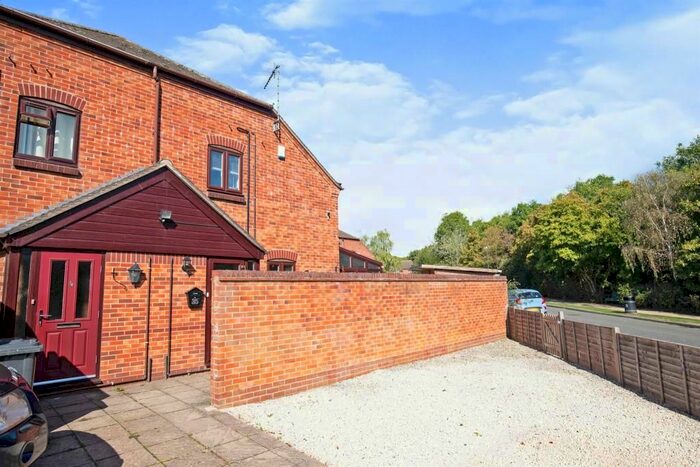 2 Bedroom End Of Terrace House To Rent In The Furrows, Southam, CV47