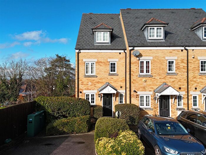 4 Bedroom Property To Rent In Riverstone Close, Harrow, HA2