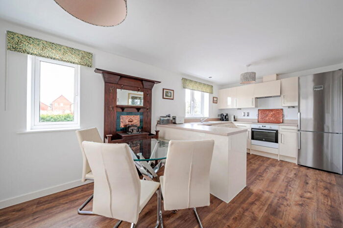 3 Bedroom Detached House For Sale In Bryant Close, Chippenham, SN15
