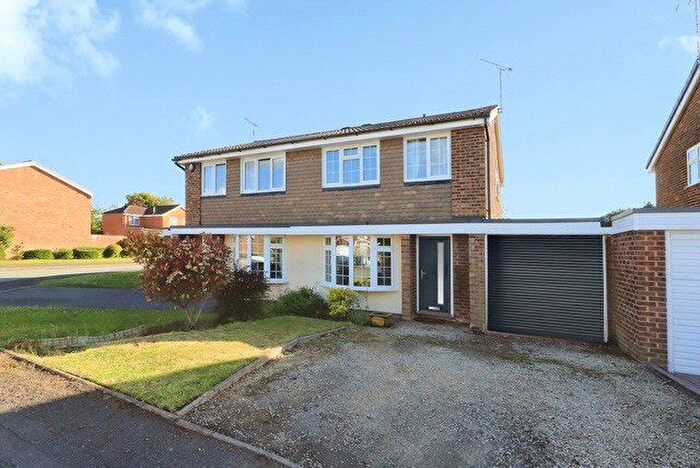 3 Bedroom Detached House For Sale In Cornovian Close, Perton Wolverhampton, Staffordshire, WV6