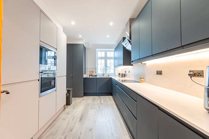 5 Bedroom Flat To Rent In Northwick Terrace, Little Venice, London, NW8