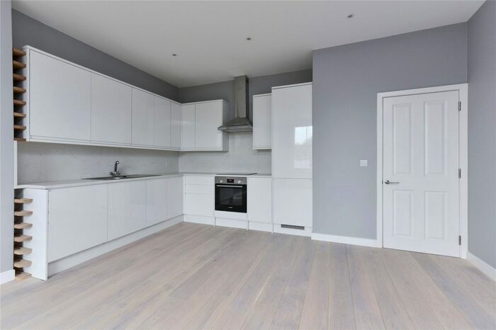 1 Bedroom Flat To Rent In Hammersmith Grove, London, W6