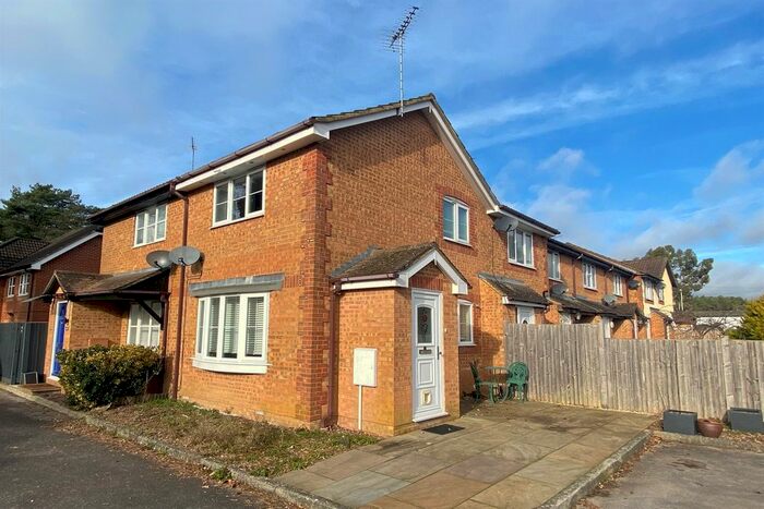 1 Bedroom Semi-Detached House To Rent In Mornington Road, Whitehill, Hampshire, GU35