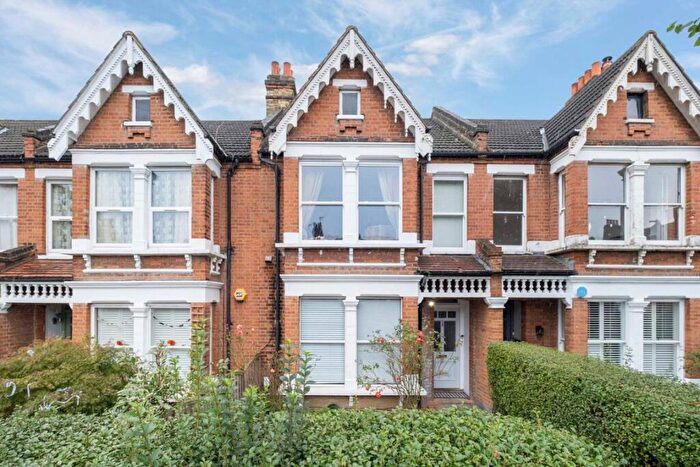 3 Bedroom Maisonette To Rent In Clive Road, West Dulwich, SE21