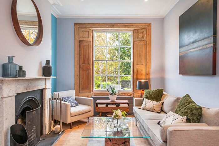 3 Bedroom Terraced House To Rent In Ripplevale Grove, Islington Central, N1