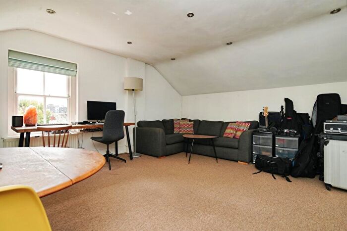 1 Bedroom Apartment For Sale In Belmont, Brighton, BN1