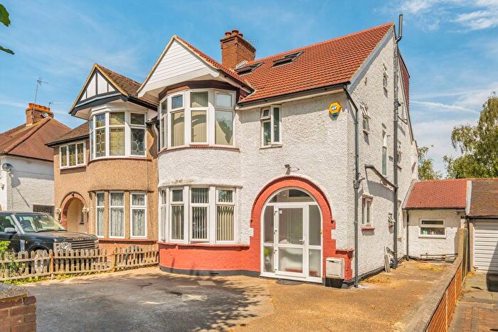 4 Bedroom Semi-Detached House For Sale In Boston Road, Hanwell, W7