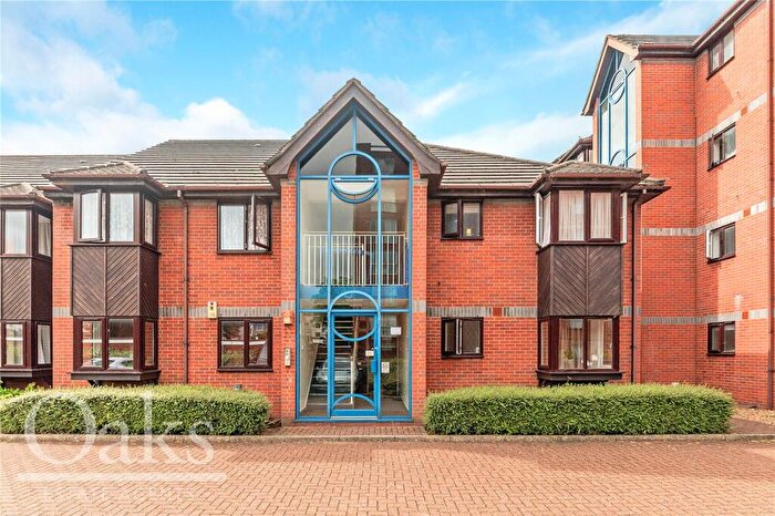 2 Bedroom Apartment To Rent In Chartwell Close, Croydon, CR0