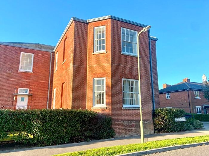 2 Bedroom Flat For Sale In Consort Mews, Knowle, PO17
