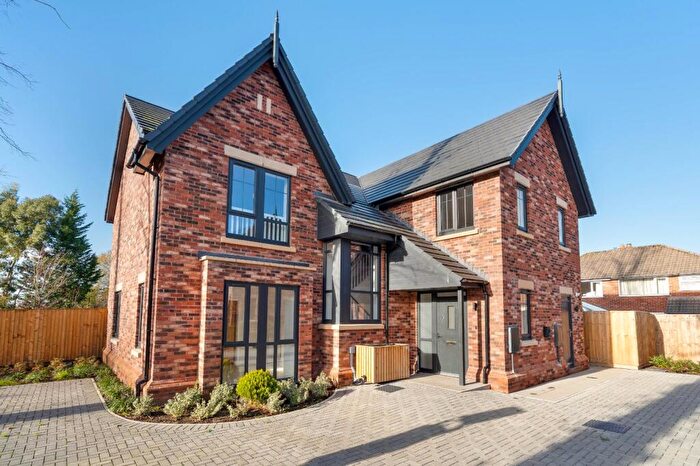 5 Bedroom Detached House For Sale In Further Hey Grove, Woodley, Stockport, Greater Manchester, SK6