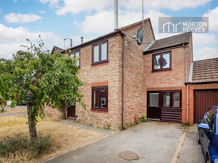 3 Bedroom Terraced House For Sale In Steeple Chase Drayton, NR8