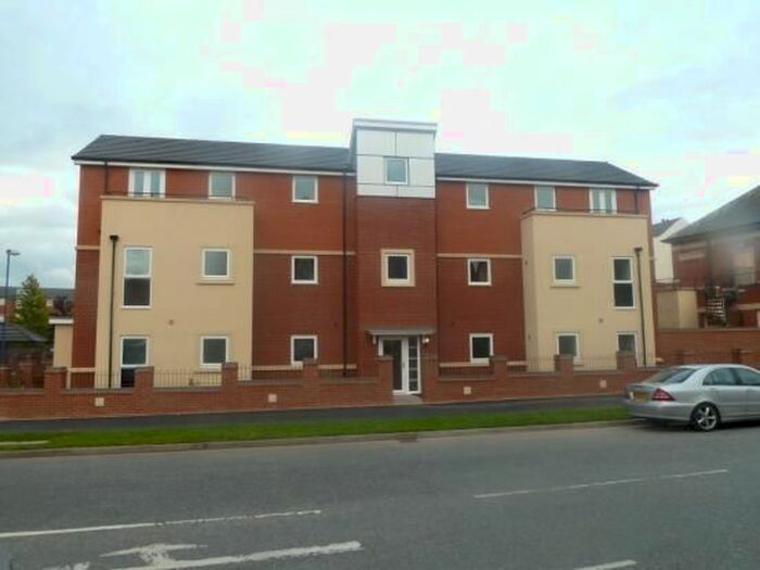 2 Bedroom Flat To Rent In Barrett Street, Edgbaston, Birmingham, B66