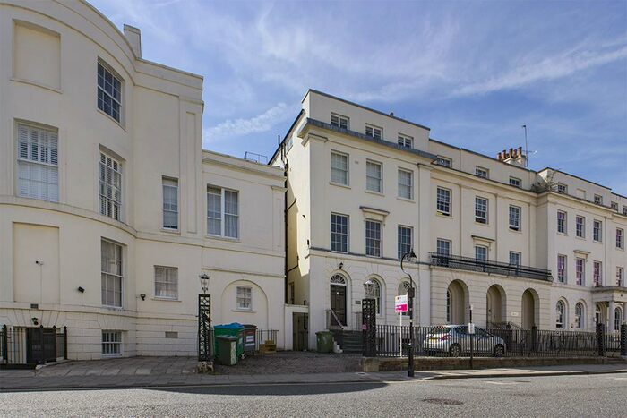 2 Bedroom Flat To Rent In Adyar House Carlton Crescent, Southampton, SO15