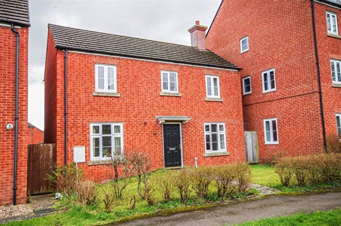3 Bedroom Detached House For Sale In Harrolds Close, Dursley, GL11