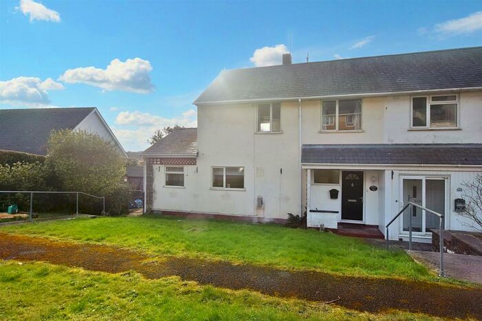 3 Bedroom Semi-Detached House For Sale In Wood End, Pendine, Carmarthen, SA33