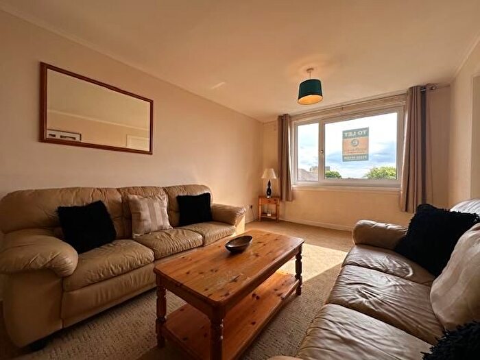 2 Bedroom Flat To Rent In Cornhill Terrace, Aberdeen, AB16