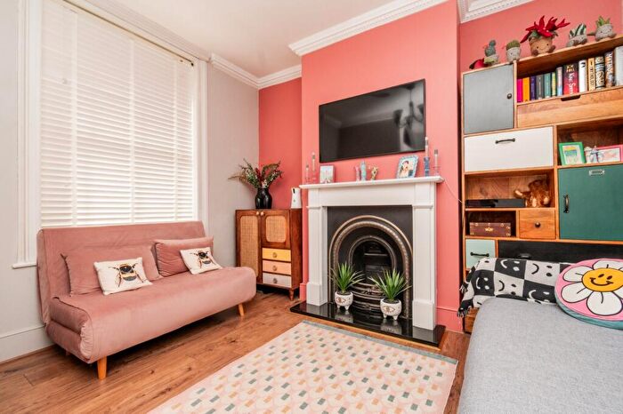 4 Bedroom Terraced House For Sale In Havelock Street, Canterbury, Kent, CT1