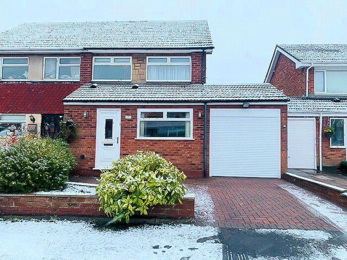 3 Bedroom Semi-Detached House To Rent In Hayworth Close, Tamworth, Staffordshire, B79