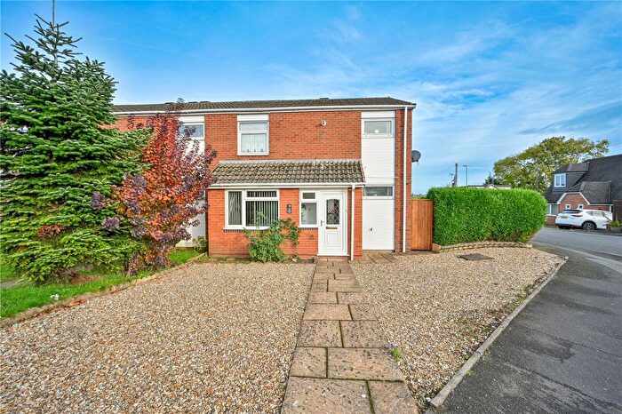 3 Bedroom End Terrace House For Sale In Clanford Close, Stafford, Staffordshire, ST17