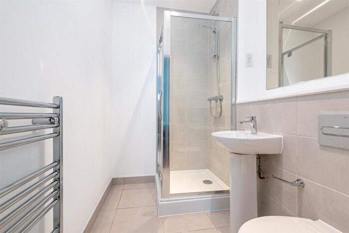 2 Bedroom Flat To Rent In Chatham Waters, North House, Gillingham Gate Road, Gillingham, ME4