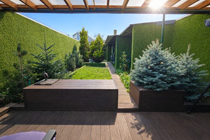 3 Bedroom Terraced House For Sale In Canonsleigh Road, Dagenham, RM9