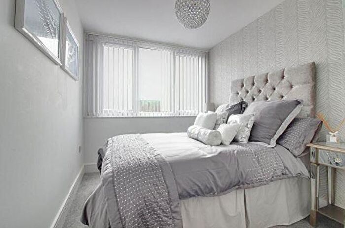 1 Bedroom Flat For Sale In Bartholomew Court Waltham Cross, EN8