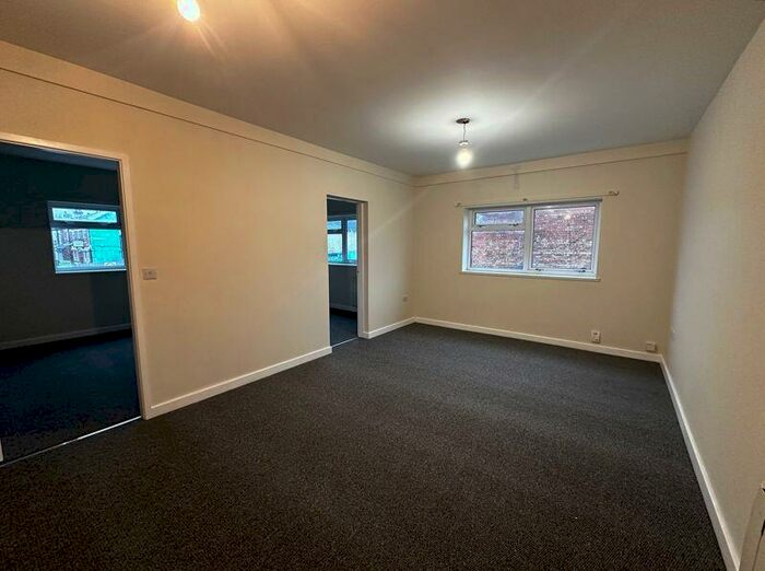 2 Bedroom Flat To Rent In West Street, Scunthorpe, DN15