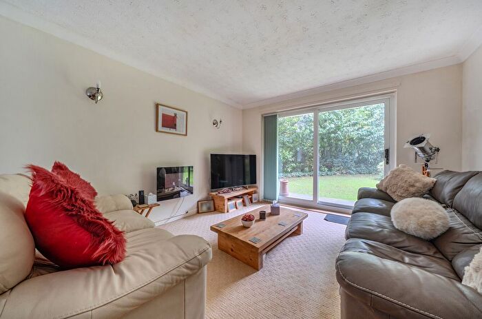 3 Bedroom Flat For Sale In Glen Eyre Road, Southampton, Hampshire, SO16