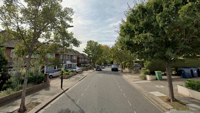 Studio To Rent In The Ridings, London, W5