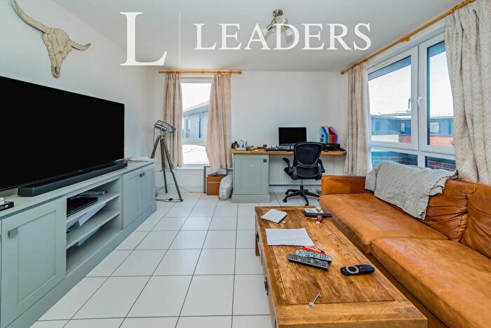 1 Bedroom Flat To Rent In Kiln House, Fosters Place, RH19
