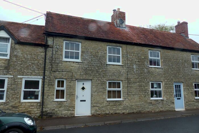 2 Bedroom Cottage To Rent In Castle Street, Mere, BA12
