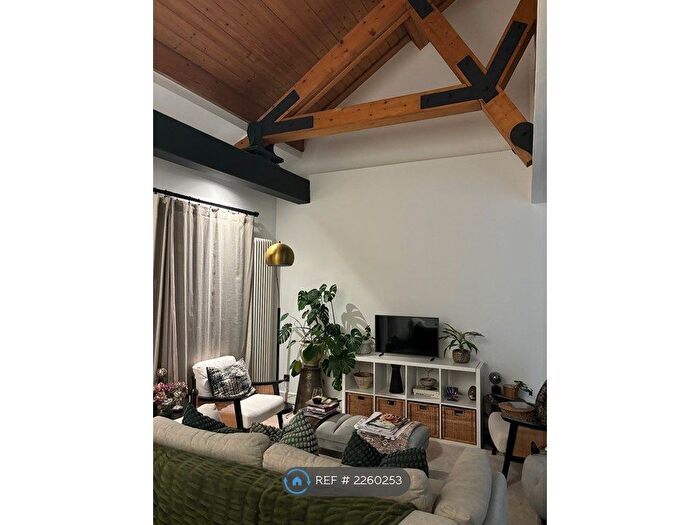 1 Bedroom Flat To Rent In Wapping High St, London, E1W