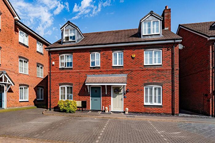 3 Bedroom Semi-Detached House For Sale In The Sidings, Water Orton, B46