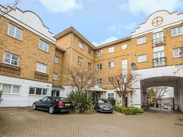 1 Bedroom Flat To Rent In Chesterton Close, Wandsworth, SW18