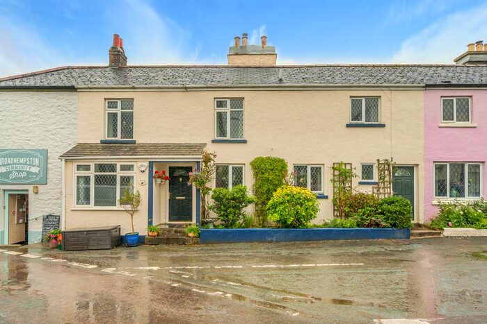 3 Bedroom Cottage For Sale In Moor View, The Square, Broadhempston, TQ9