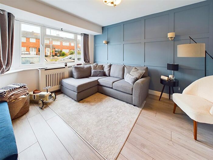 3 Bedroom Terraced House For Sale In Gloucester Avenue, Chelmsford, CM2