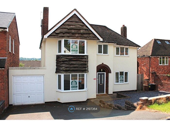 3 Bedroom Detached House To Rent In Oakfield Avenue, Kingswinford, DY6