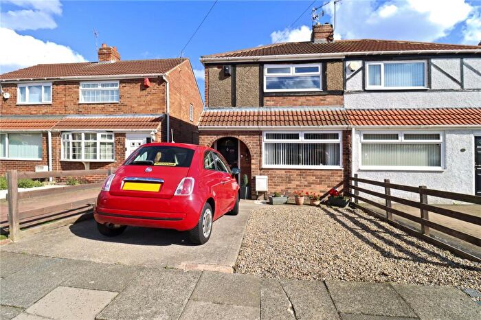 2 Bedroom Semi-Detached House For Sale In Dinsdale Avenue, Wallsend, Tyne And Wear, NE28