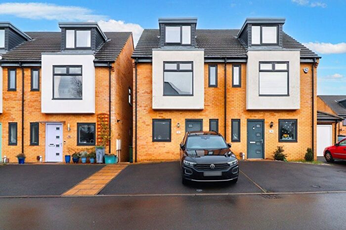 4 Bedroom Property To Rent In Newdawn Place, Cheltenham, GL51