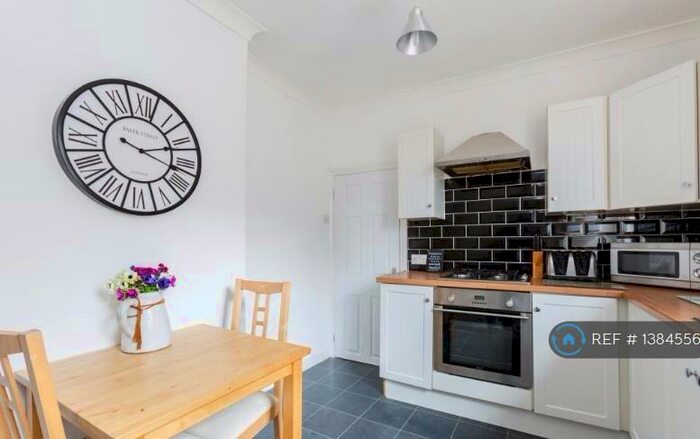 1 Bedroom Flat To Rent In Millais Road, Enfield, EN1