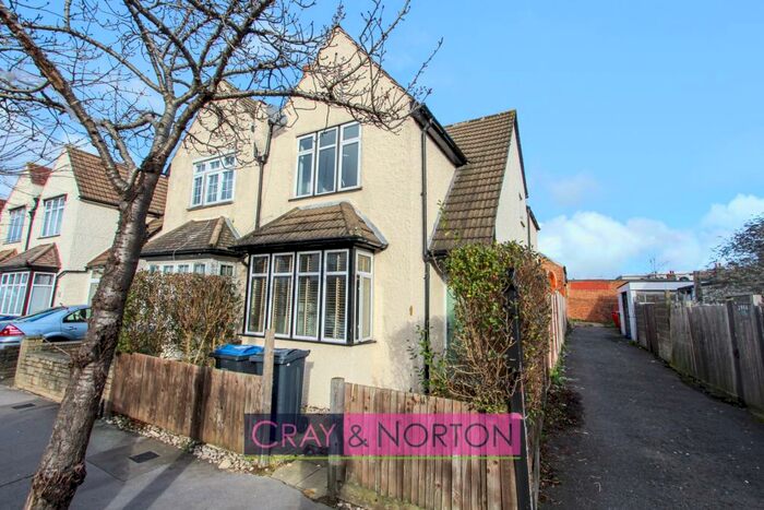 3 Bedroom Semi-Detached House To Rent In Woodside Court Road, Addiscombe, CR0