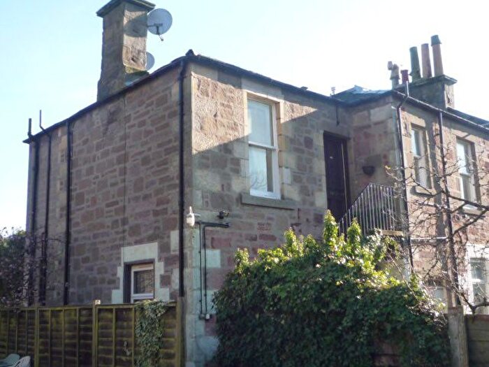 2 Bedroom Flat To Rent In Strawberrybank, Dundee, DD2