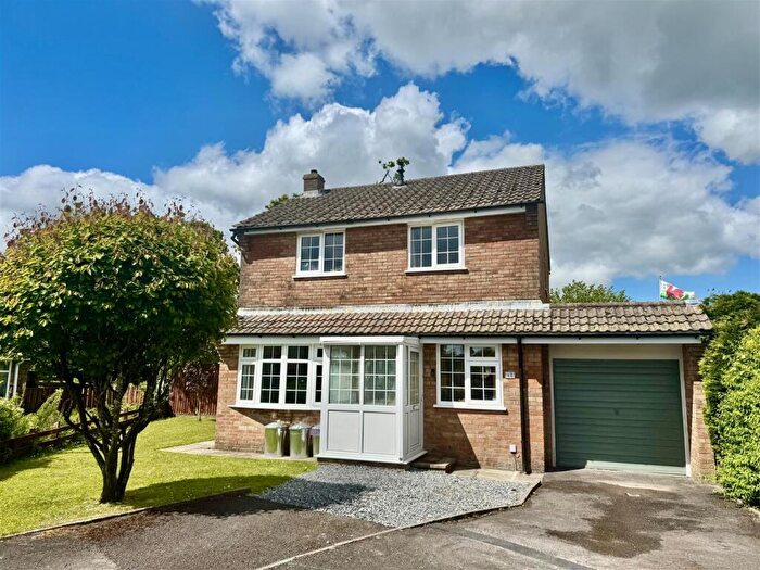 3 Bedroom Detached House For Sale In Heol Ceirios, Llandybie, Ammanford, SA18
